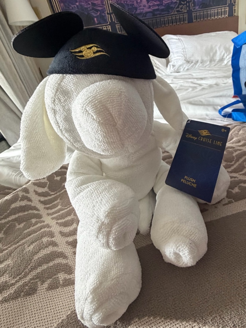 2026 disney cruise line exclusive towel animal plush dog Evie